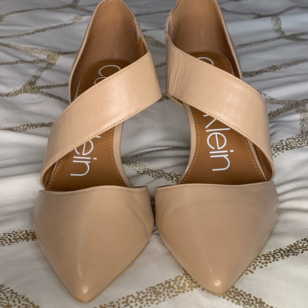 Calvin Klein Gella Pump in Desert Sand Leather Size 8